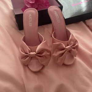 Sasha bow heels